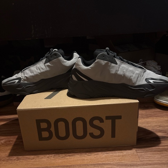 Adidas Black and Gray Yeezy Sneakers (metallic) Sz 10 - Picture 2 of 7